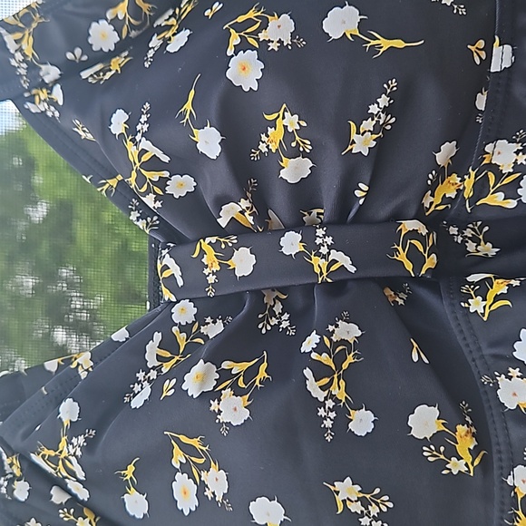 NWT Bloomchic M 10 Black Floral Tankini Top SUMMER - Picture 4 of 17